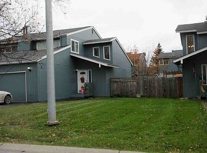 2nd image of 8620 Turf Ct