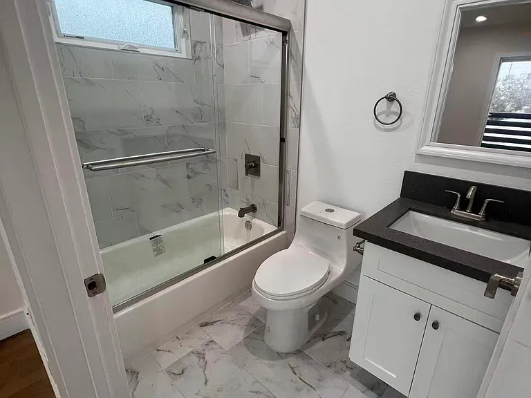 836 N Ridgewood Pl #2 — Photo 7