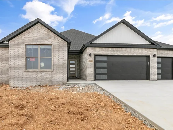 7751 Range Ave, Springdale, AR 72762