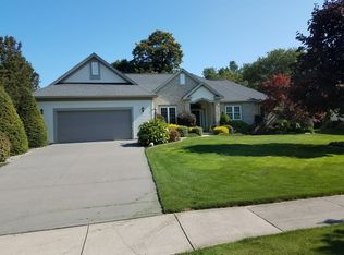 6 Glencross Cir, Rochester, NY 14626