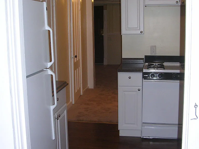 366 Madison Ave #BASEMENT — Photo 4