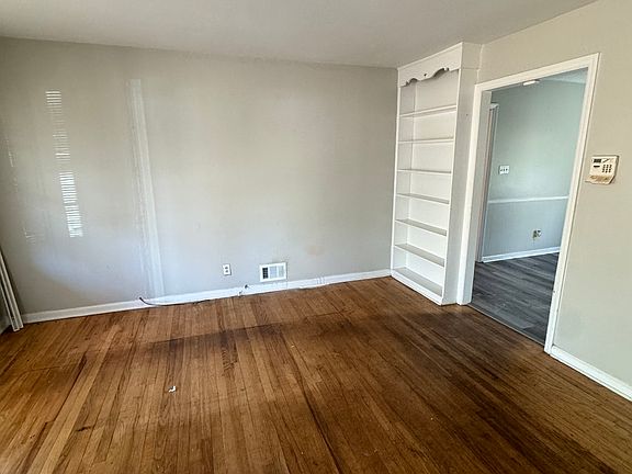 3rd image of 4367 Pharr Ave