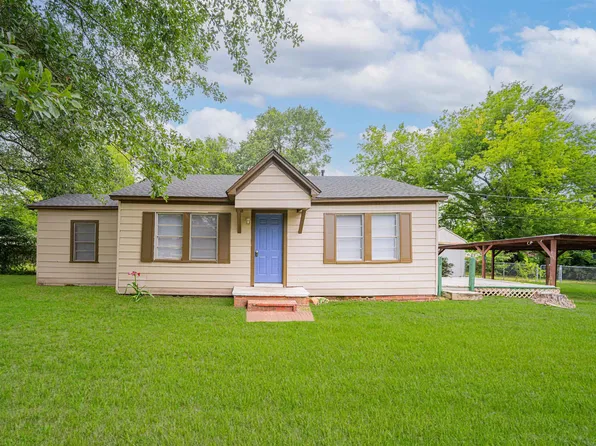 2812 Bernice St, Gladewater, TX 75647
