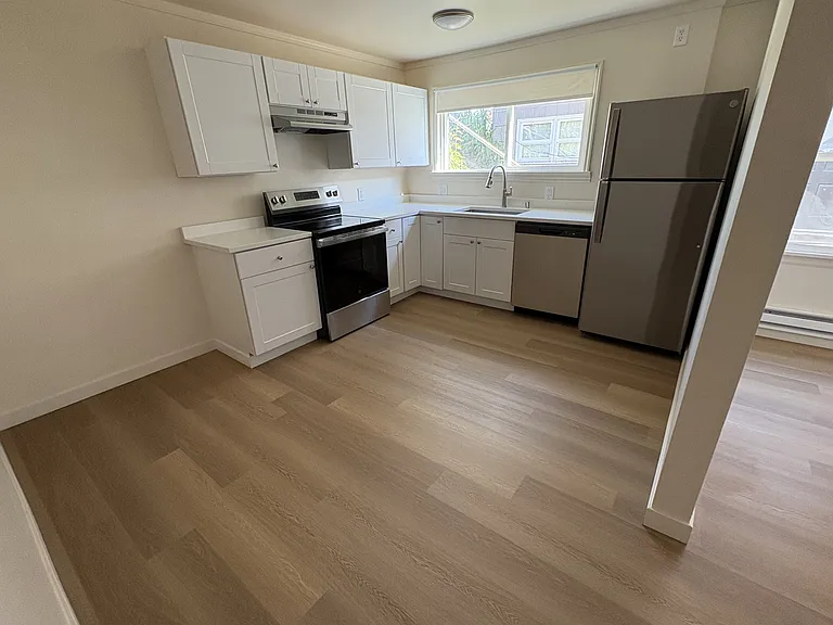 3411 33rd Ave W #1 — Photo 3