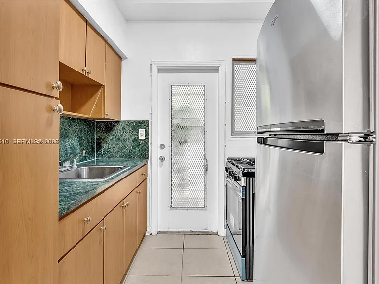 934 Meridian Ave #7 — Photo 7
