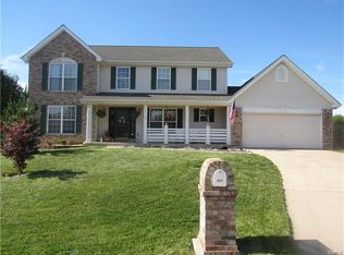 517 Pinehurst Woods Ct, O'Fallon, MO 63366