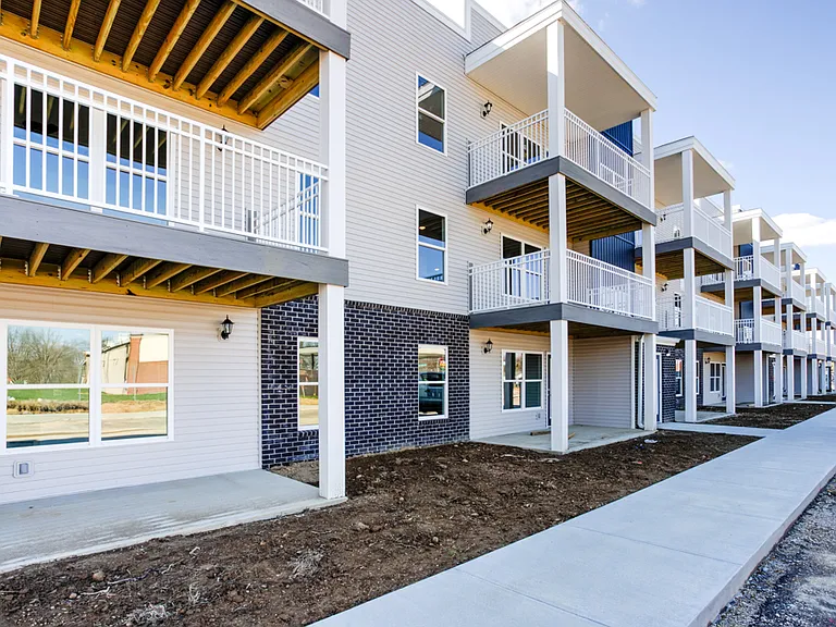 Cypress Point Apartments — Photo 59