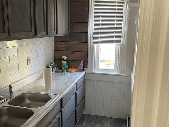 Pantry/Kitchen