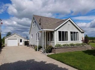 960 S Nine Mile Rd, Kawkawlin, MI 48631