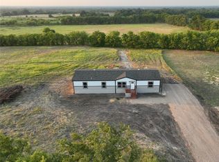 652 County Road 4040, Ector, TX 75479