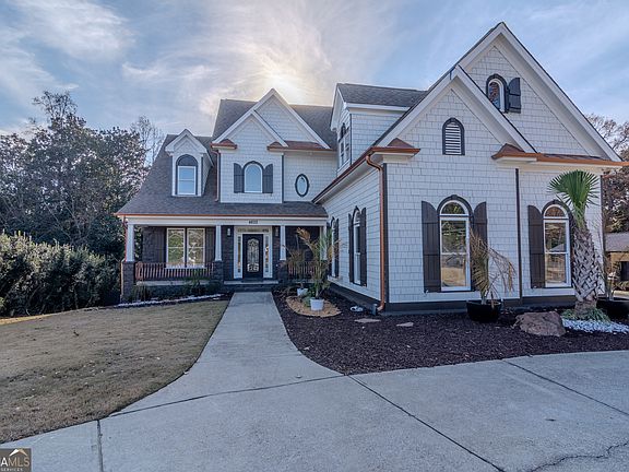 2nd image of 4822 Chamblee Dunwoody Rd