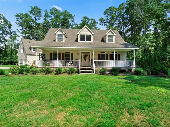 1033 Long Ridge Rd, Chesapeake, VA 23322