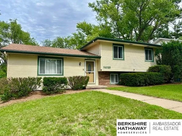 5023 N 96th St, Omaha, NE 68134