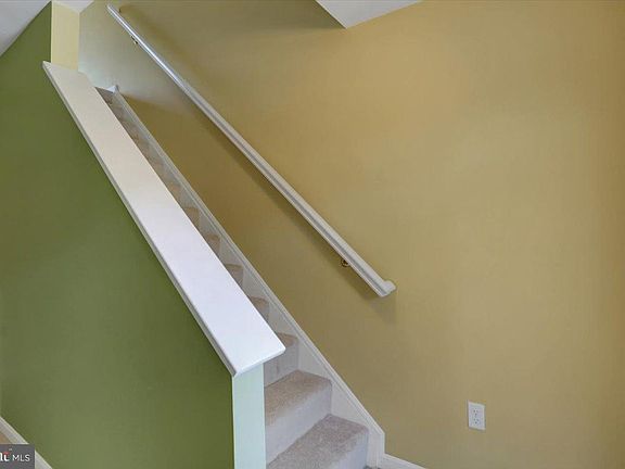 4th image of 3567 Maplewood Ct