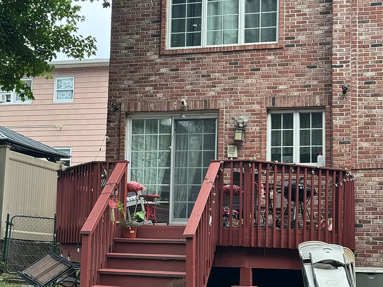2133 Linwood Ave — Photo 14