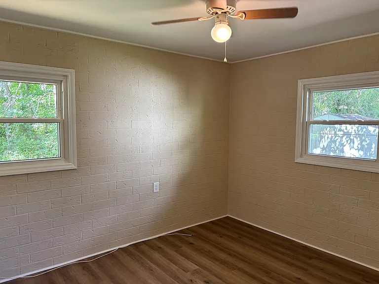 204 Westview Dr #B — Photo 5