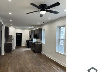 9021 S Muskegon Ave, Chicago, IL 60617