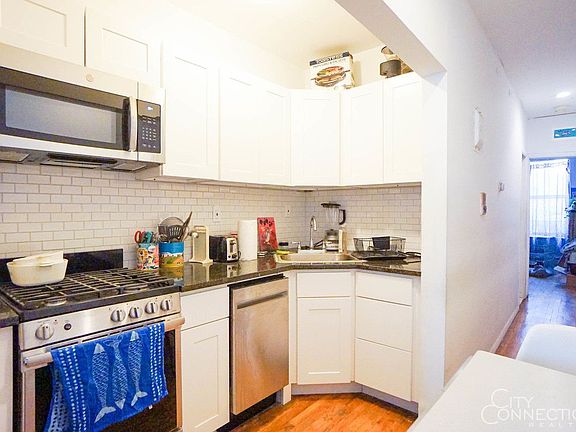 4th image of 641 E 9th St APT 3A