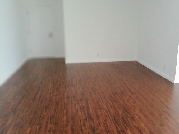 5th image of 1047 S Shenandoah St APT 210