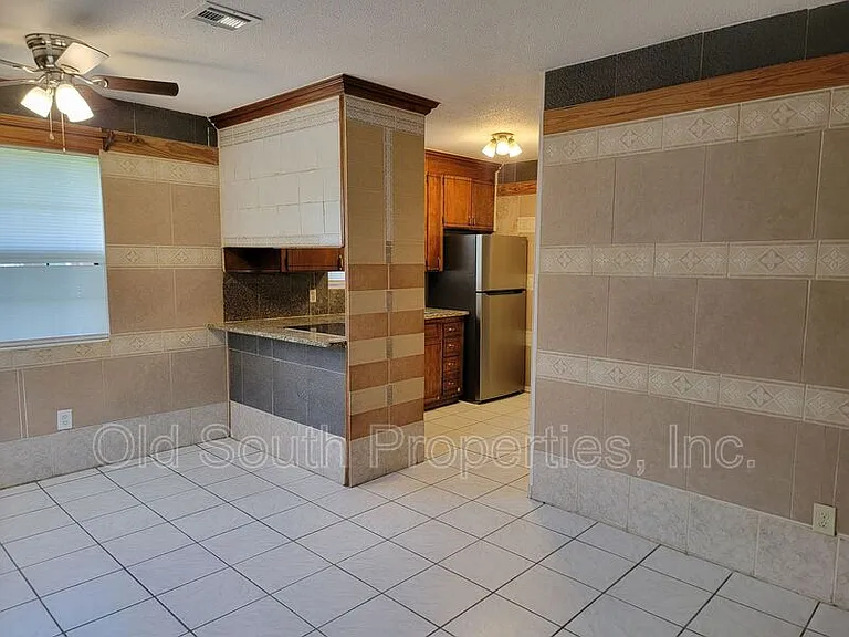 9610 Bowman Ave #C — Photo 4