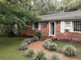 18351 Sharon Rd, Triangle, VA 22172