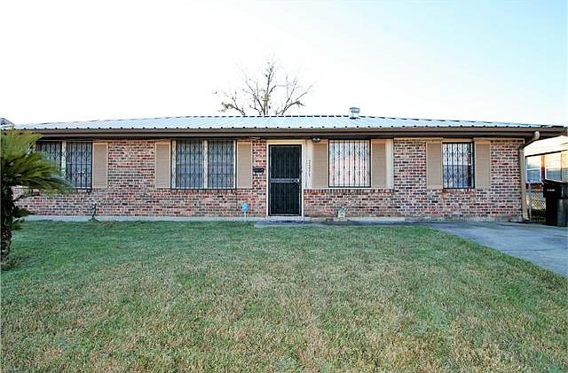 1st image of 2211 Lauradale Dr