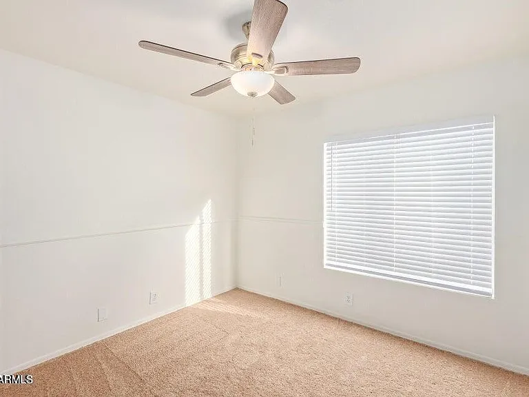 6585 N 77th Dr — Photo 27