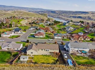 3824 Pleasant View Dr, Clarkston, WA 99403