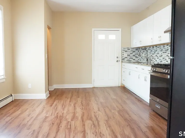 136 Sherman St #142 — Photo 3