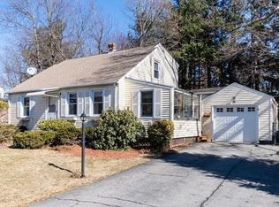 12 Stoneleigh Rd, Holden, MA 01520