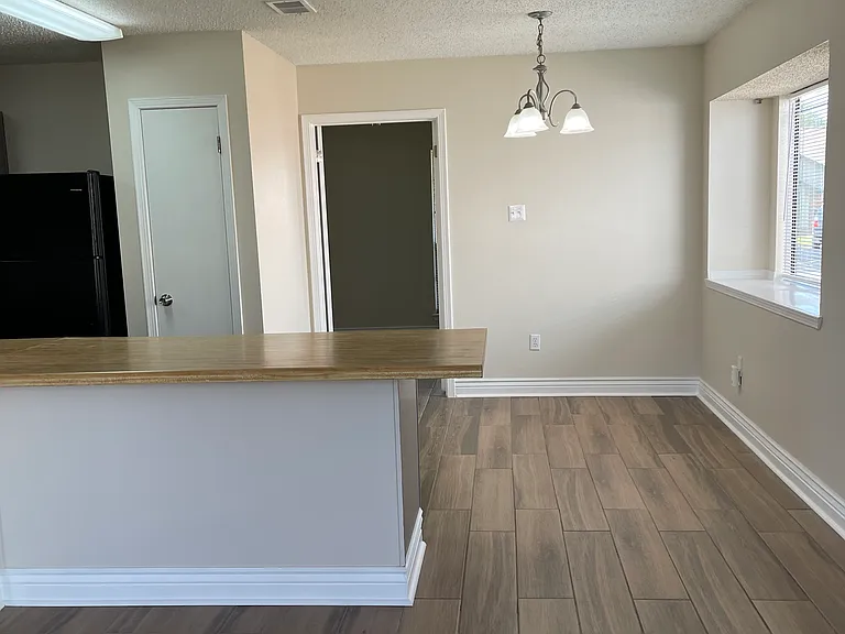 1916 Sugarloaf Dr — Photo 5