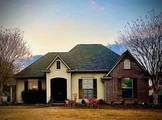 1712 Turning Leaf Trl, Haughton, LA 71037