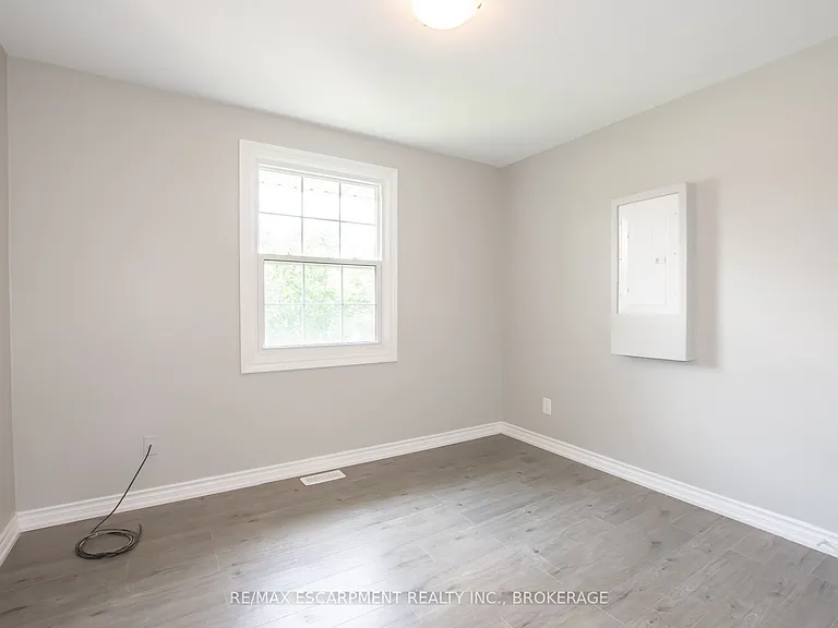 2 Wolfdale Pl #MAIN — Photo 29