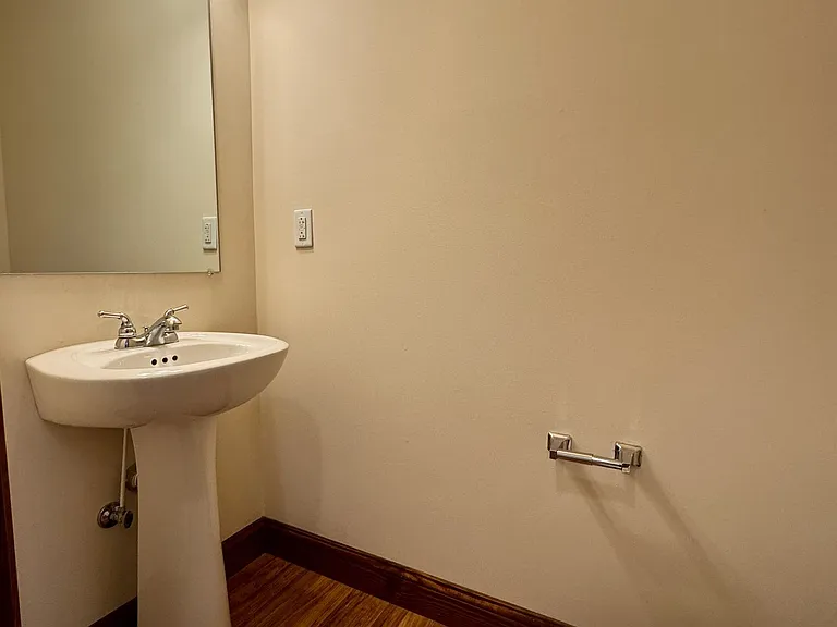 Eagle View Luxury Apartments — Photo 93