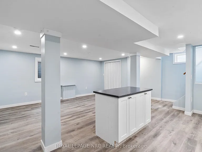 51 Jacobson Ave #LOWER — Photo 9