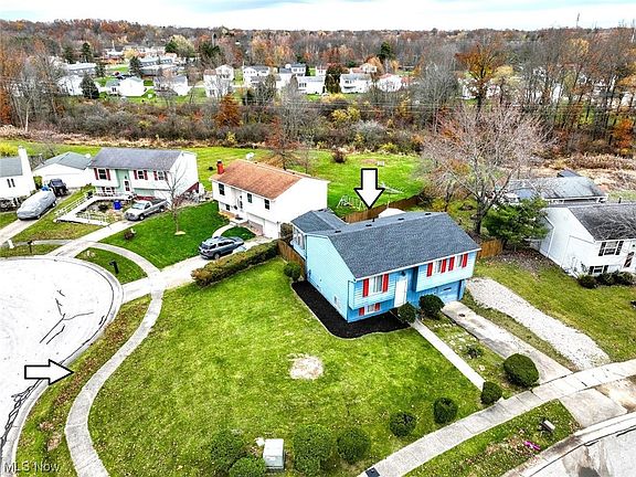 3rd image of 1032 Sunnywood Ln