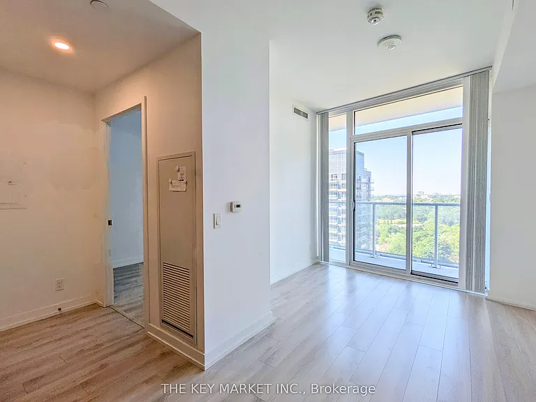 33 Helendale Ave #1511 — Photo 14