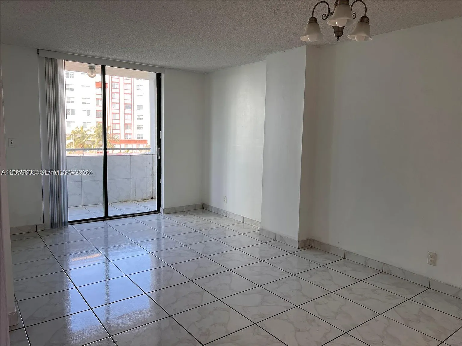 Rioplaza Condominium South — Photo 3