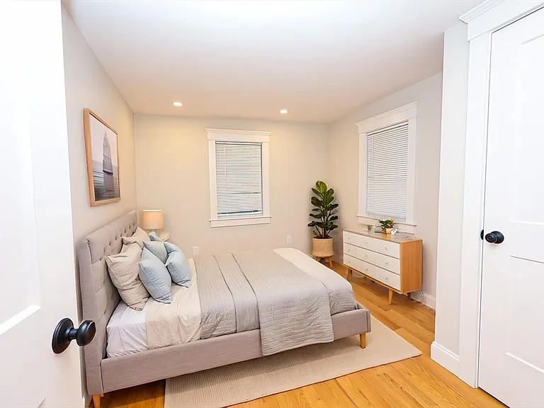85 Oak St #85 — Photo 4