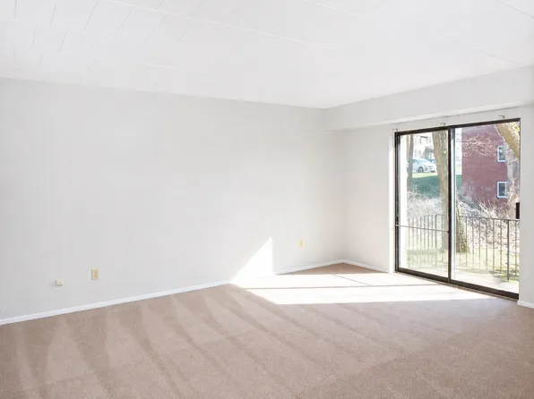 295 Moon Clinton Rd, Moon Township, PA 15108
