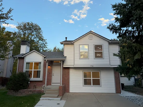 712 Cameron Ln, Longmont, CO 80504