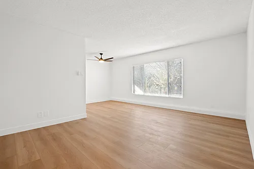 1525 Amherst Ave Photo 1