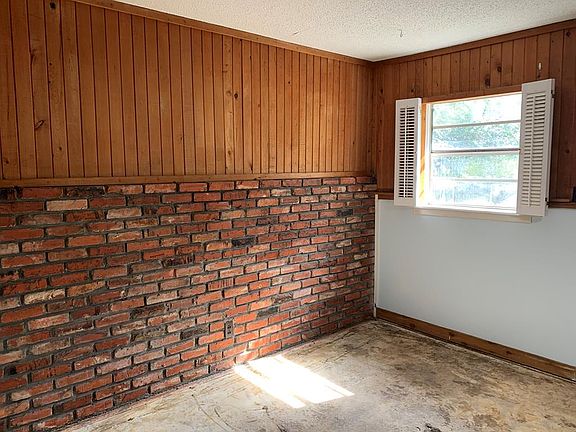 4th image of 275 Avenue M