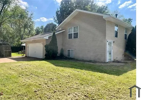 2 bed, $1,350 — Photo 1
