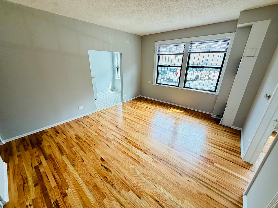 4242-44 N Sheridan Rd #610