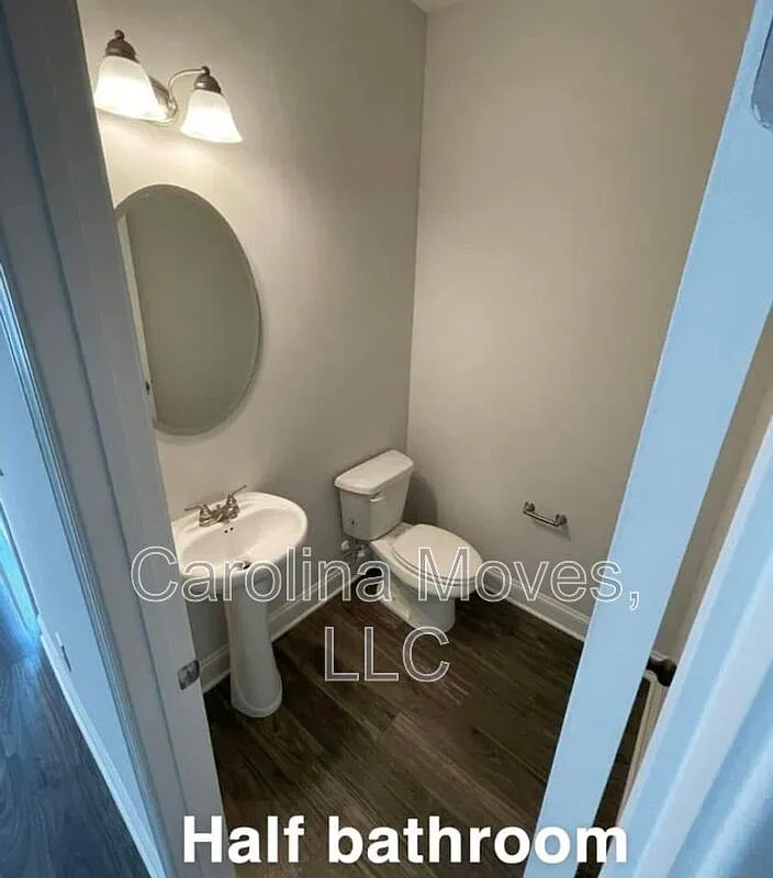 4 bed, 2.0 bath, 1783 sqft, $1,900 — Photo 4