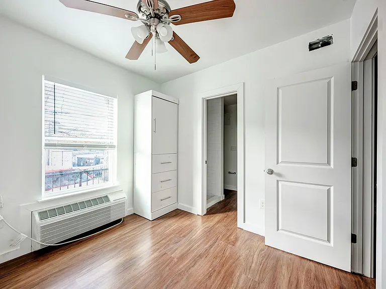 306 E 30th St #108 — Photo 3