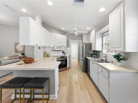 5th image of 3238 Barbados LN