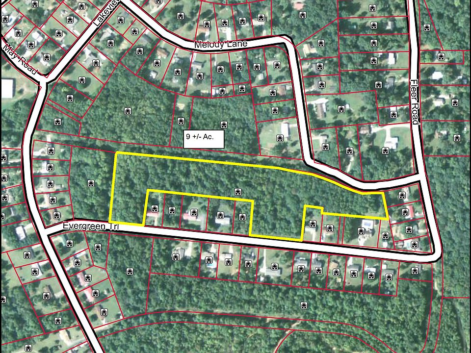2nd image of 318 Evergreen Ln