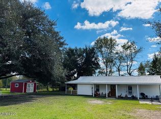 9 Rock Ln, Carriere, MS 39426